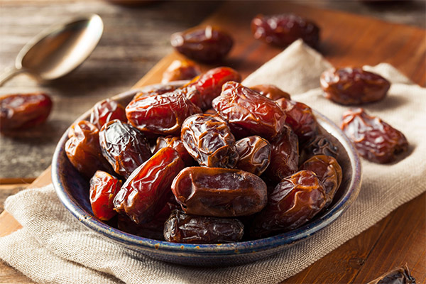 The benefits and harms of dried dates