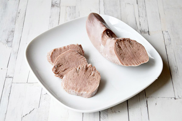 The benefits and harms of pork tongue