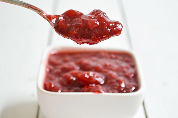 How to cook jam of dockberry