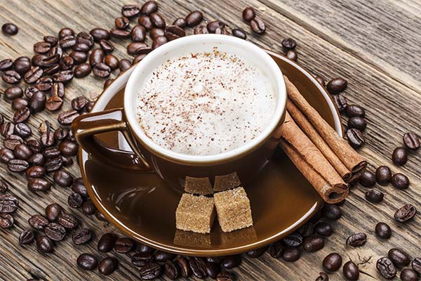 How to Drink Coffee with Cinnamon
